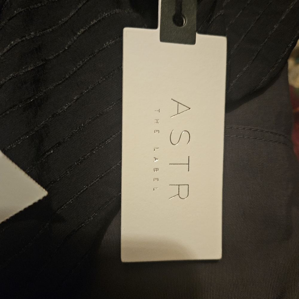 ​ASTR The Label Black Textured Puff Sleeve Blouse - Size L - Picture 5 of 7